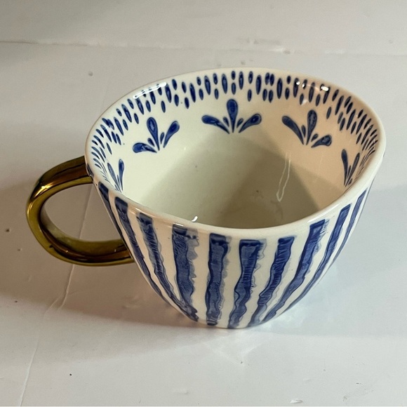Blue & White Ceramic Coffee/Tea Cup with Gold Handle – Hand Wash Only - Picture 8 of 8